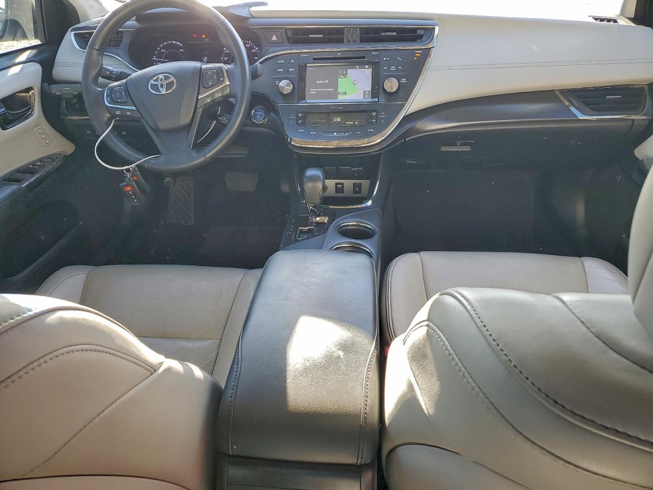 2016 TOYOTA AVALON HYBRID photo 8