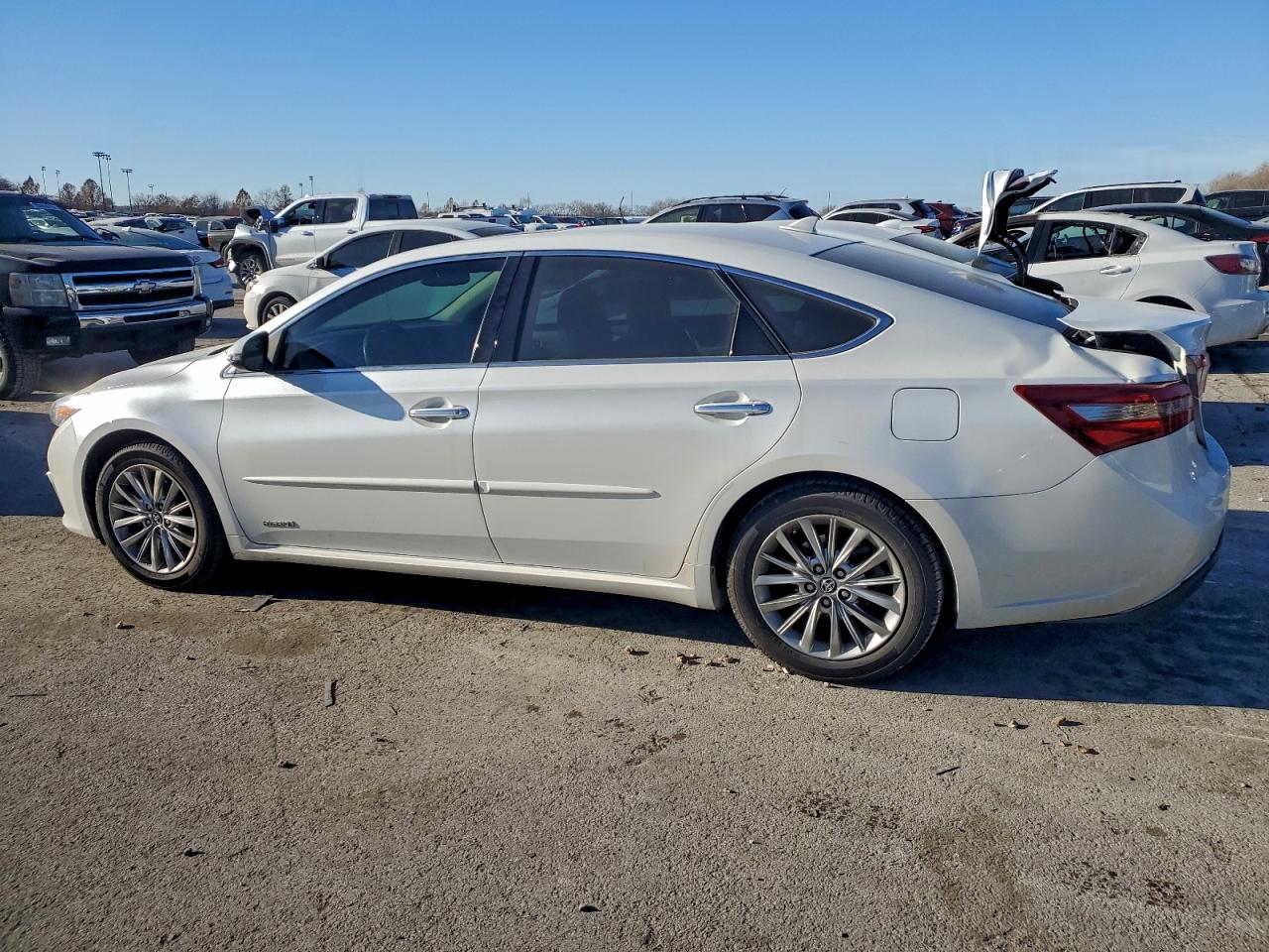 2016 TOYOTA AVALON HYBRID photo 2