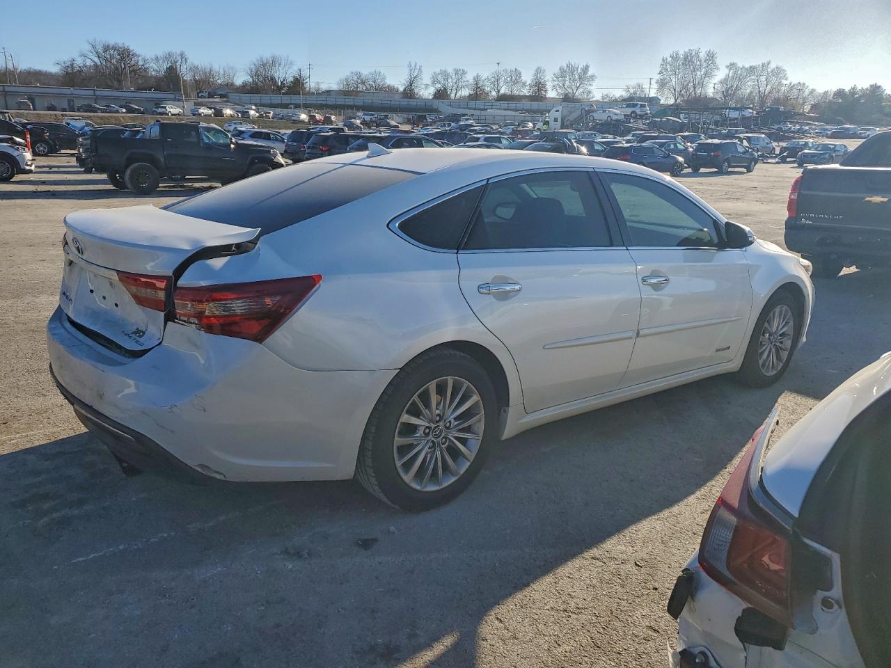 2016 TOYOTA AVALON HYBRID photo 3