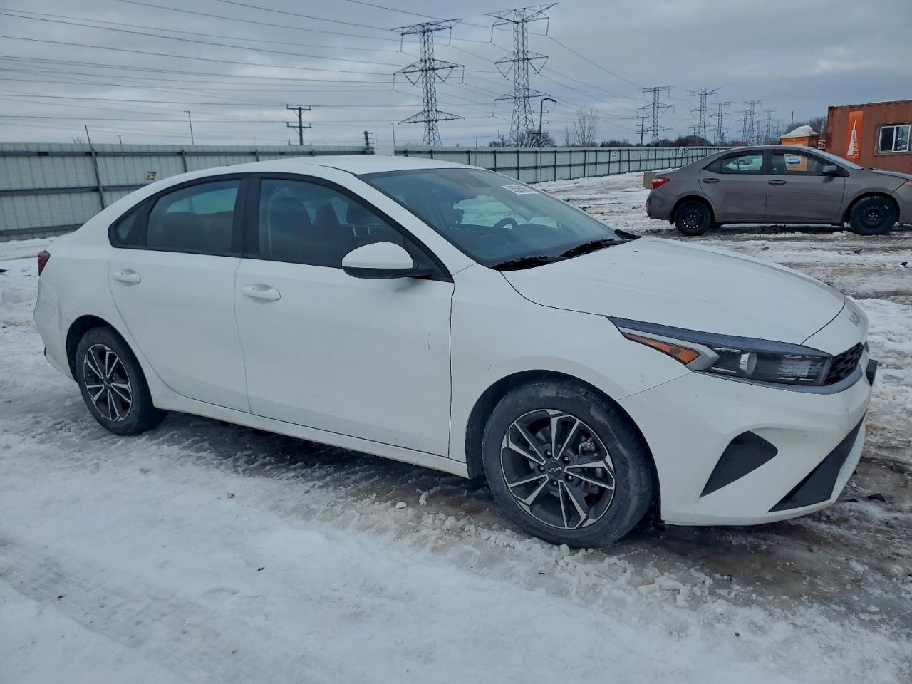 2024 KIA FORTE LX photo 4