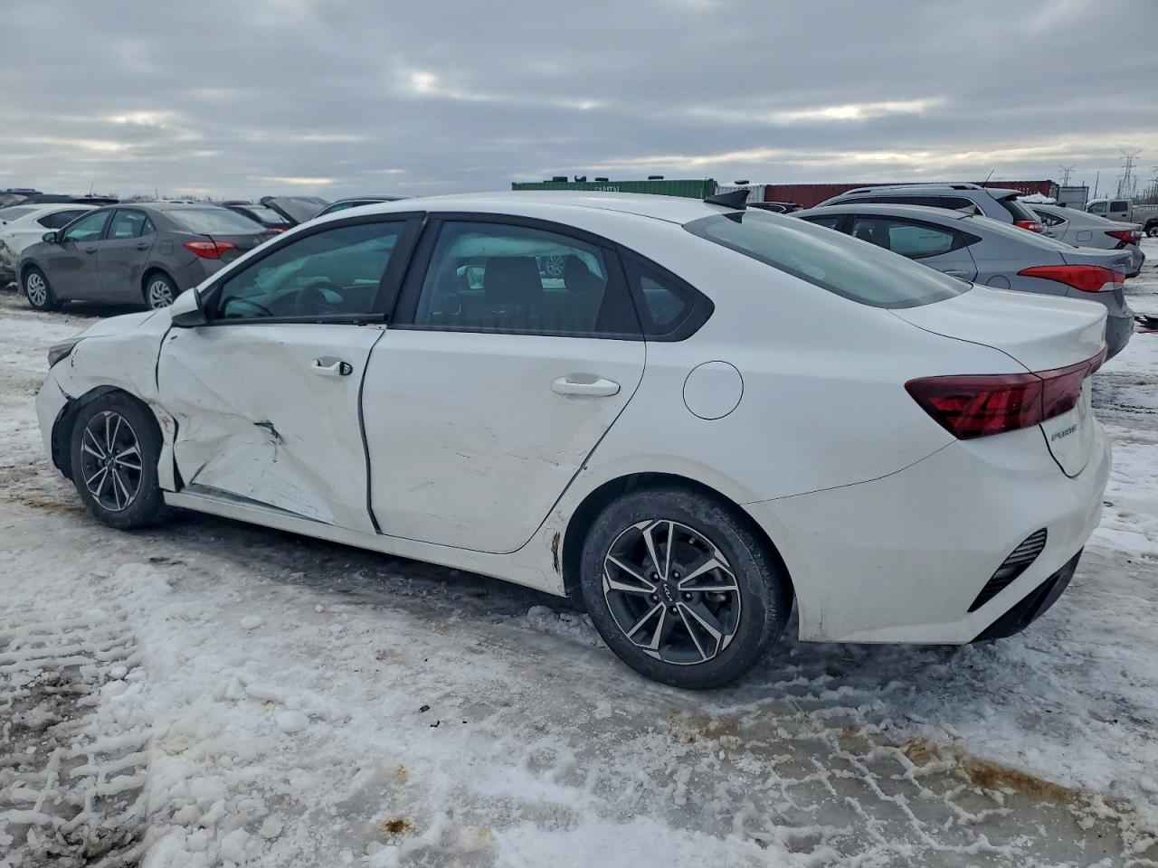 2024 KIA FORTE LX photo 2