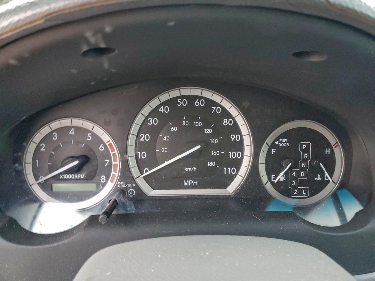 2004 TOYOTA SIENNA CE photo 9