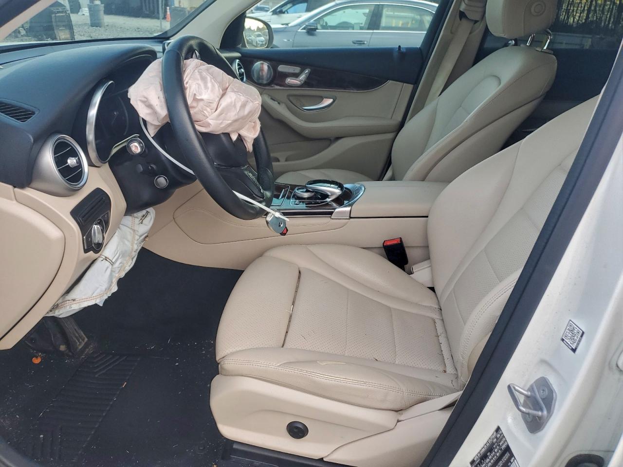 2017 MERCEDES-BENZ GLC 300 4MATIC photo 7