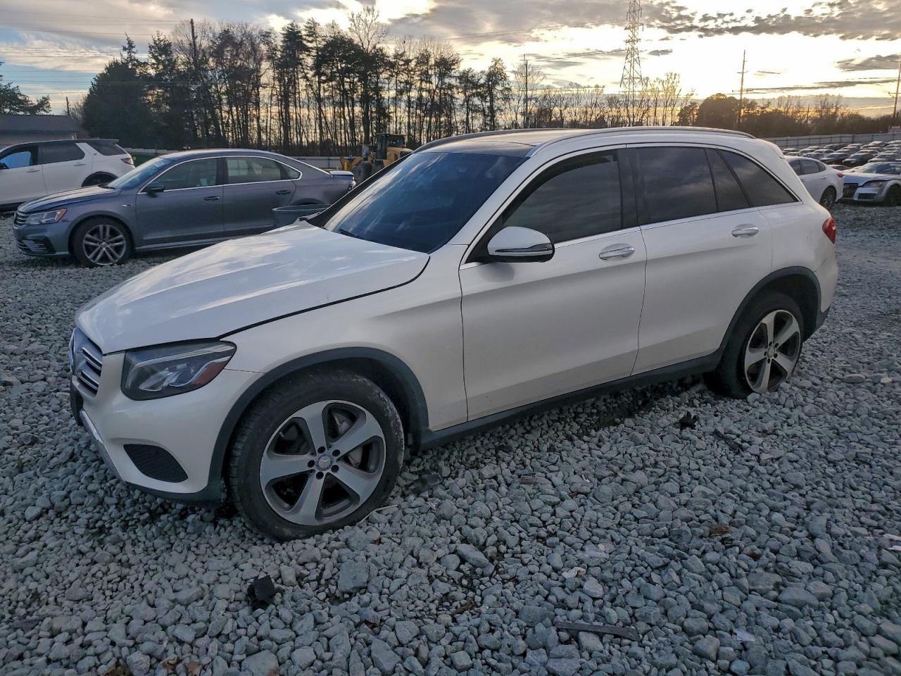 2017 MERCEDES-BENZ GLC 300 4MATIC — FRONT END damage — photo 1