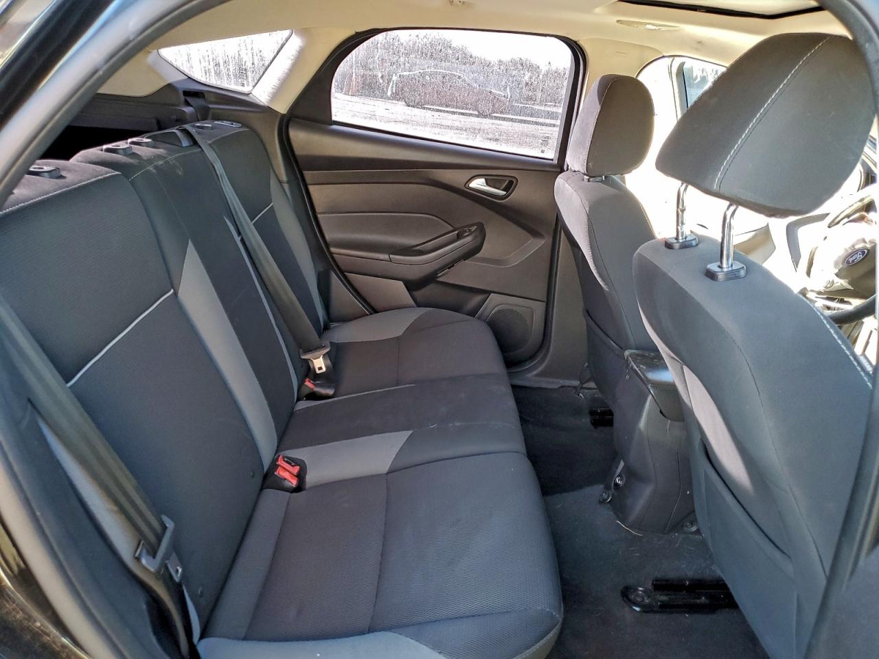 2014 FORD FOCUS SE photo 10