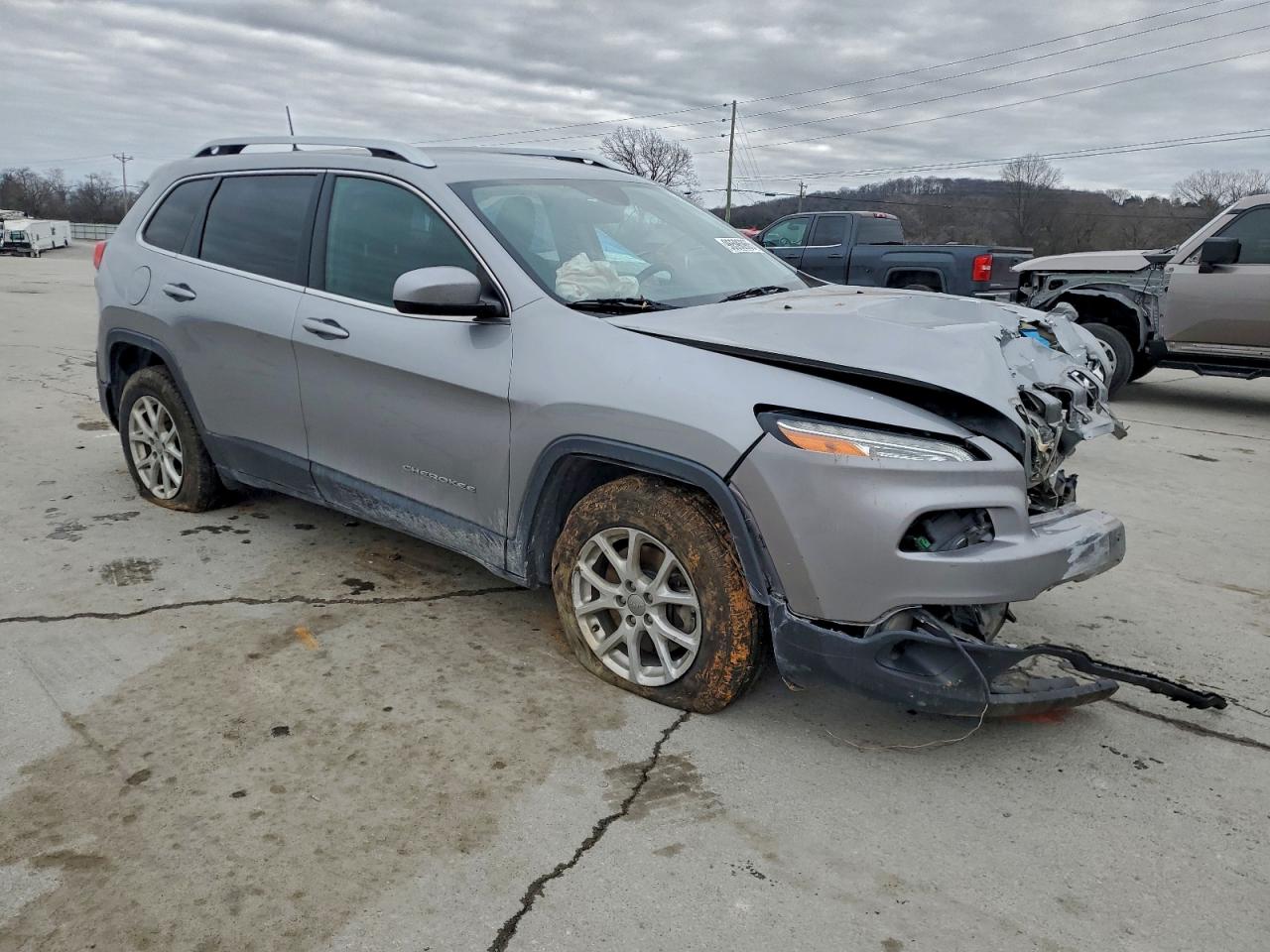 2017 JEEP CHEROKEE LATITUDE photo 4