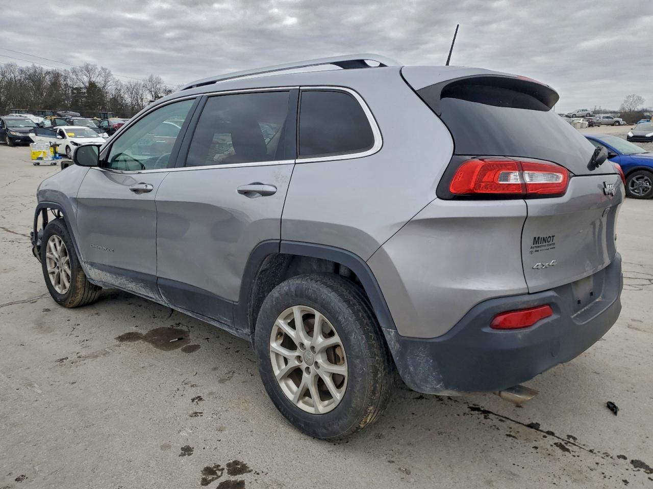 2017 JEEP CHEROKEE LATITUDE photo 2