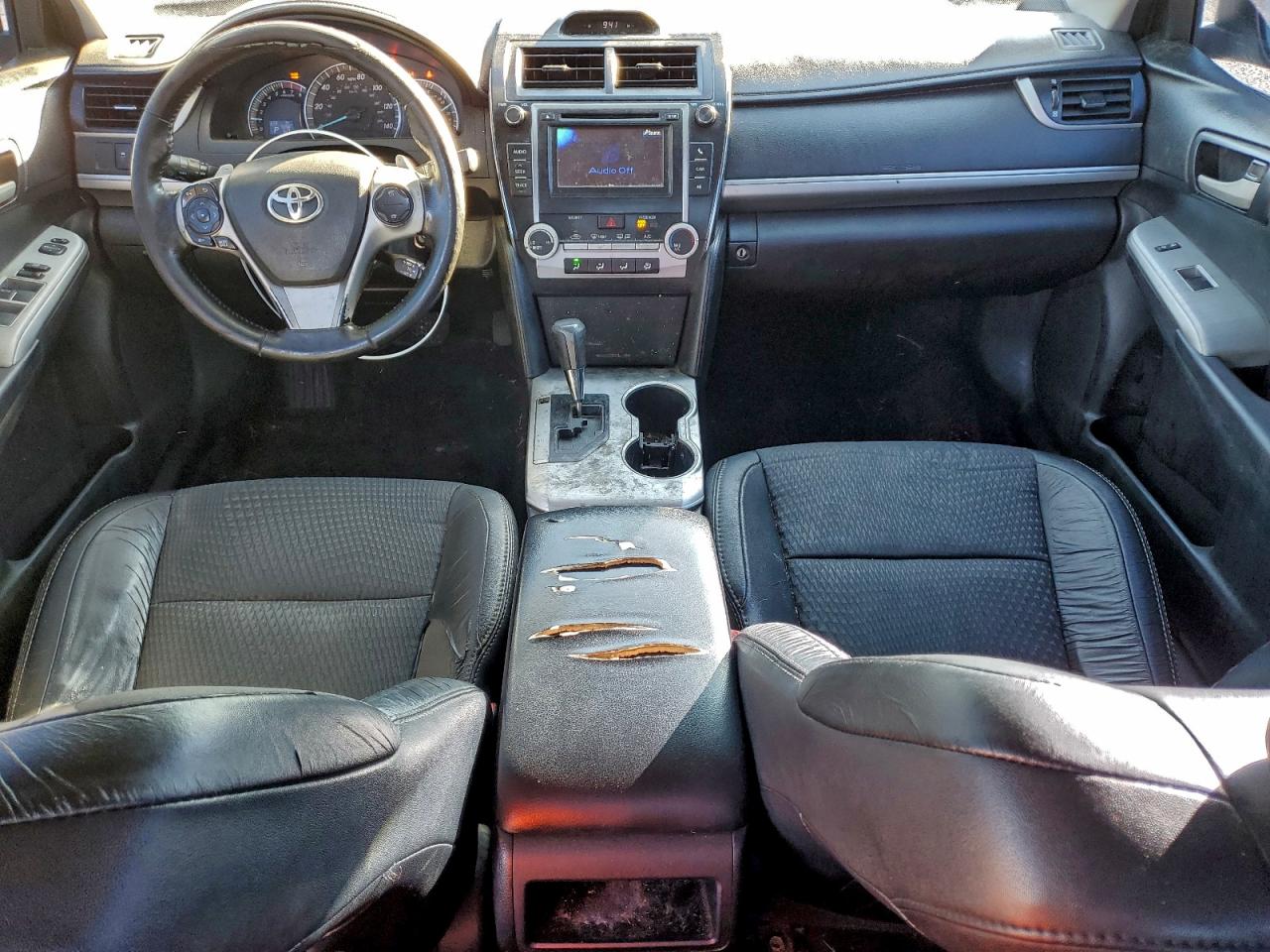 2013 TOYOTA CAMRY L photo 8