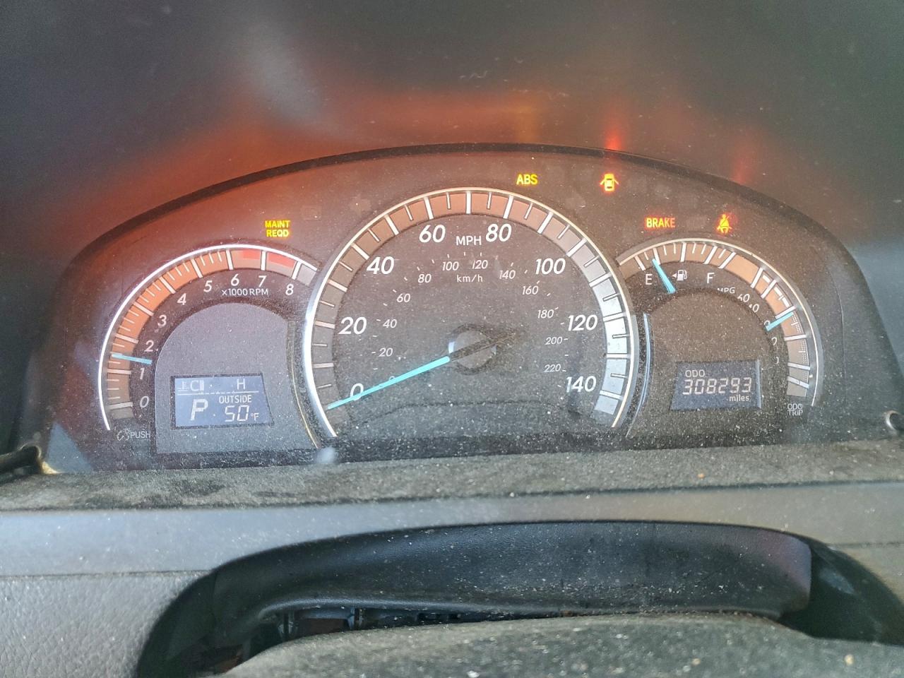 2013 TOYOTA CAMRY L photo 9