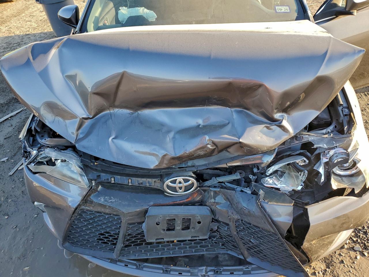 2017 TOYOTA CAMRY LE photo 11