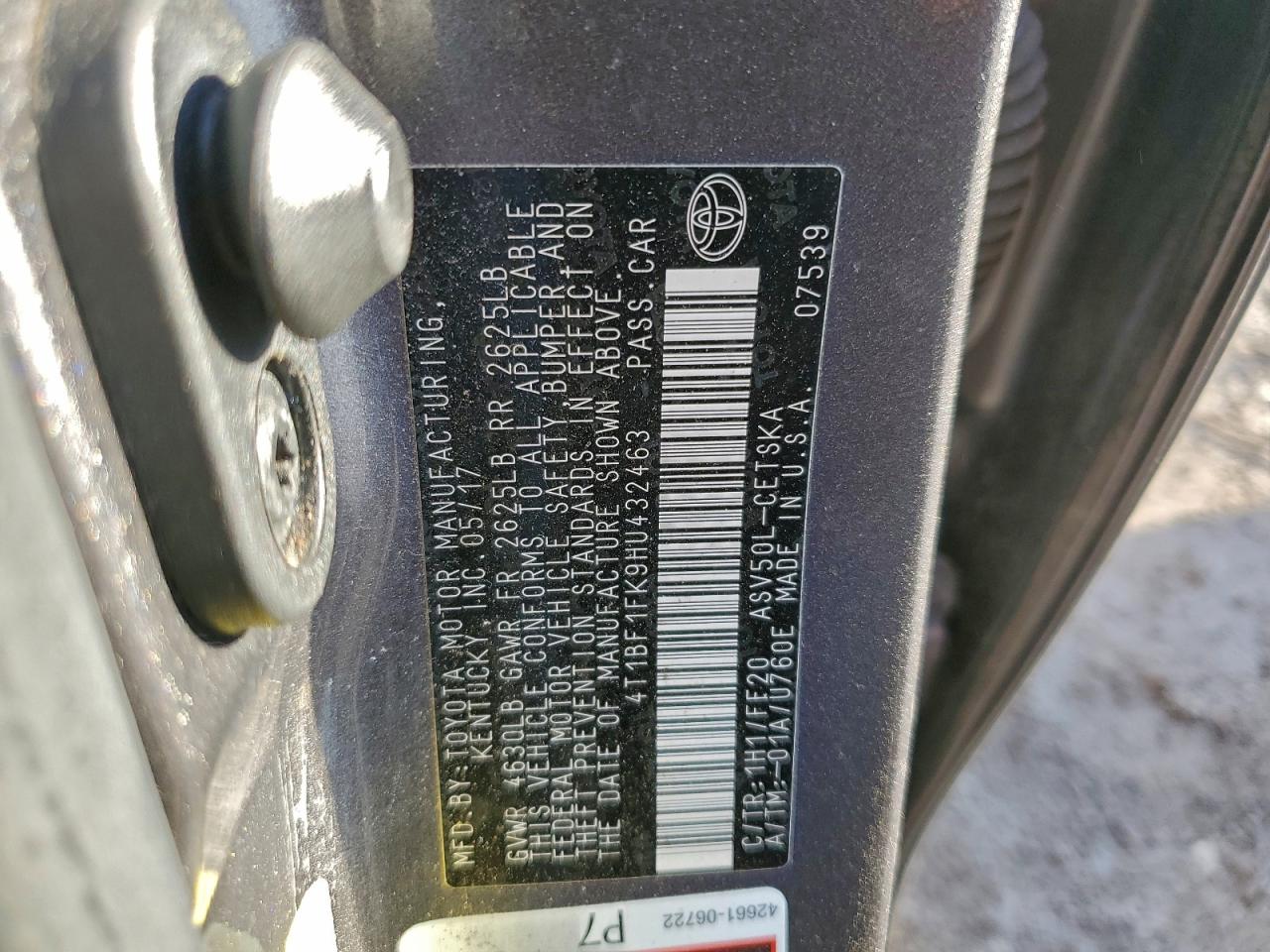 2017 TOYOTA CAMRY LE photo 12