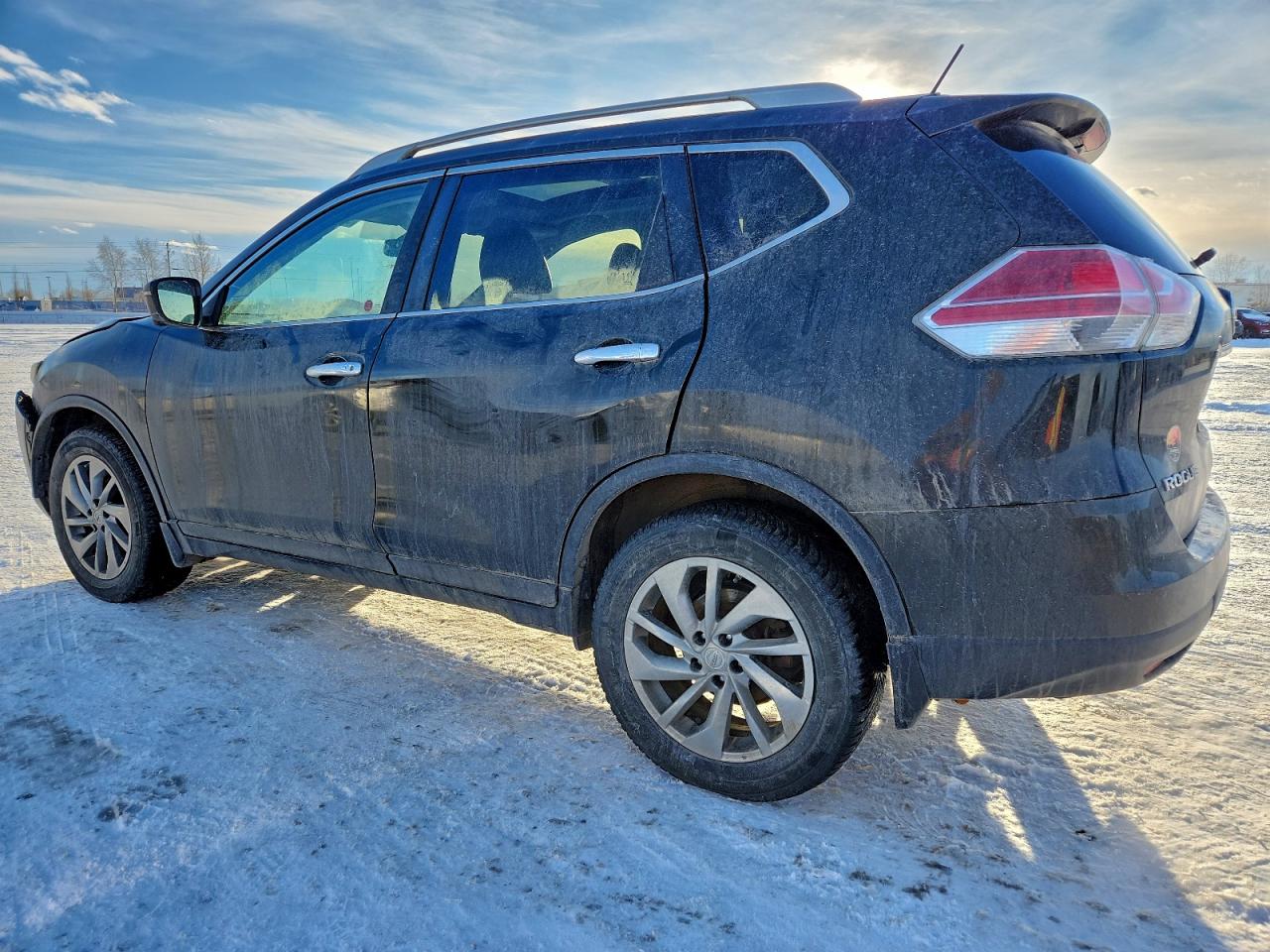 2014 NISSAN ROGUE S photo 2