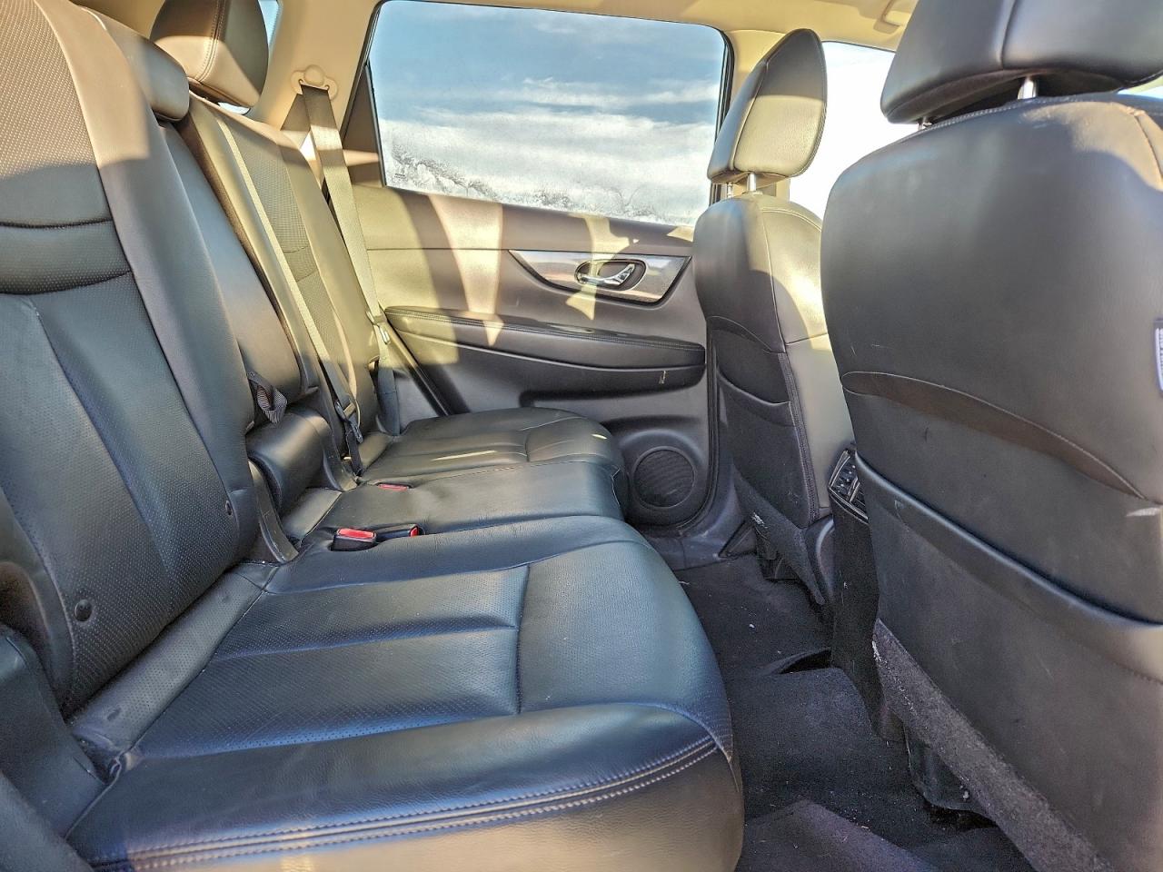 2014 NISSAN ROGUE S photo 11