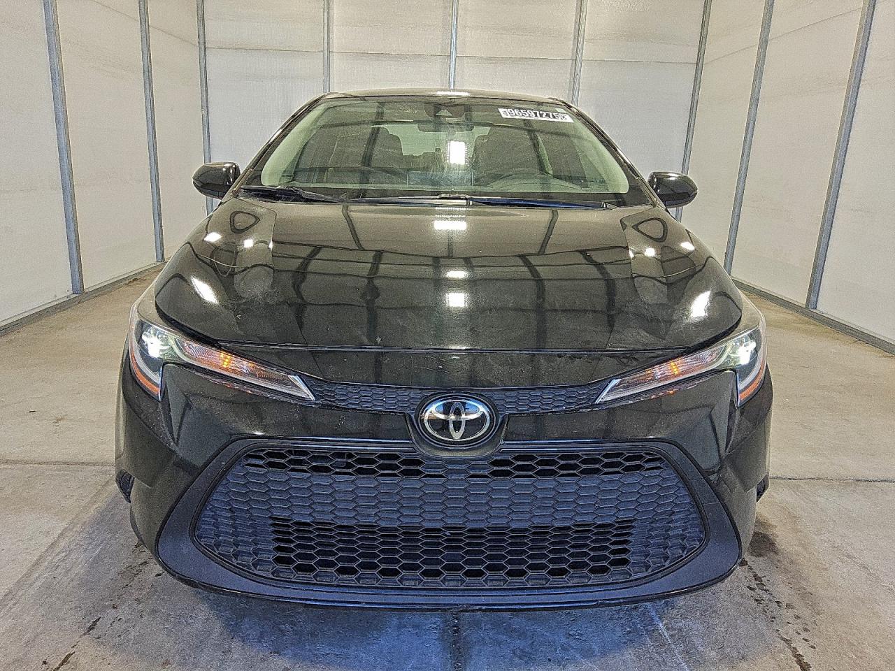 2021 TOYOTA COROLLA LE photo 5