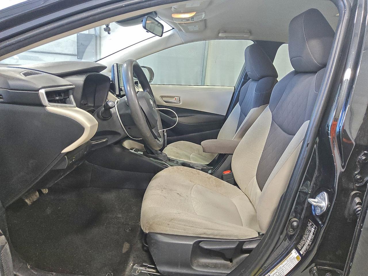 2021 TOYOTA COROLLA LE photo 7