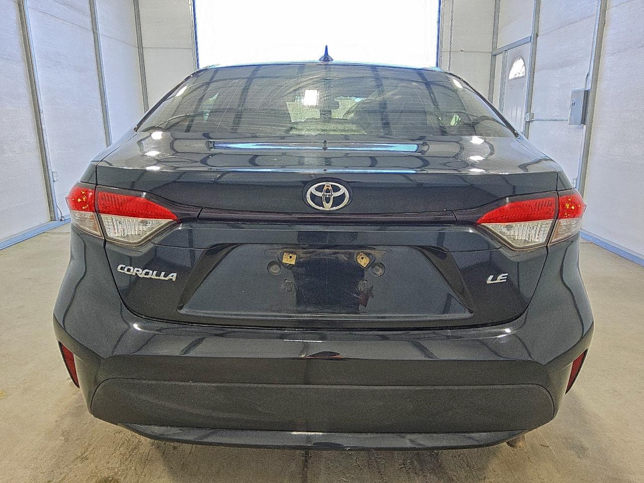 2021 TOYOTA COROLLA LE photo 6