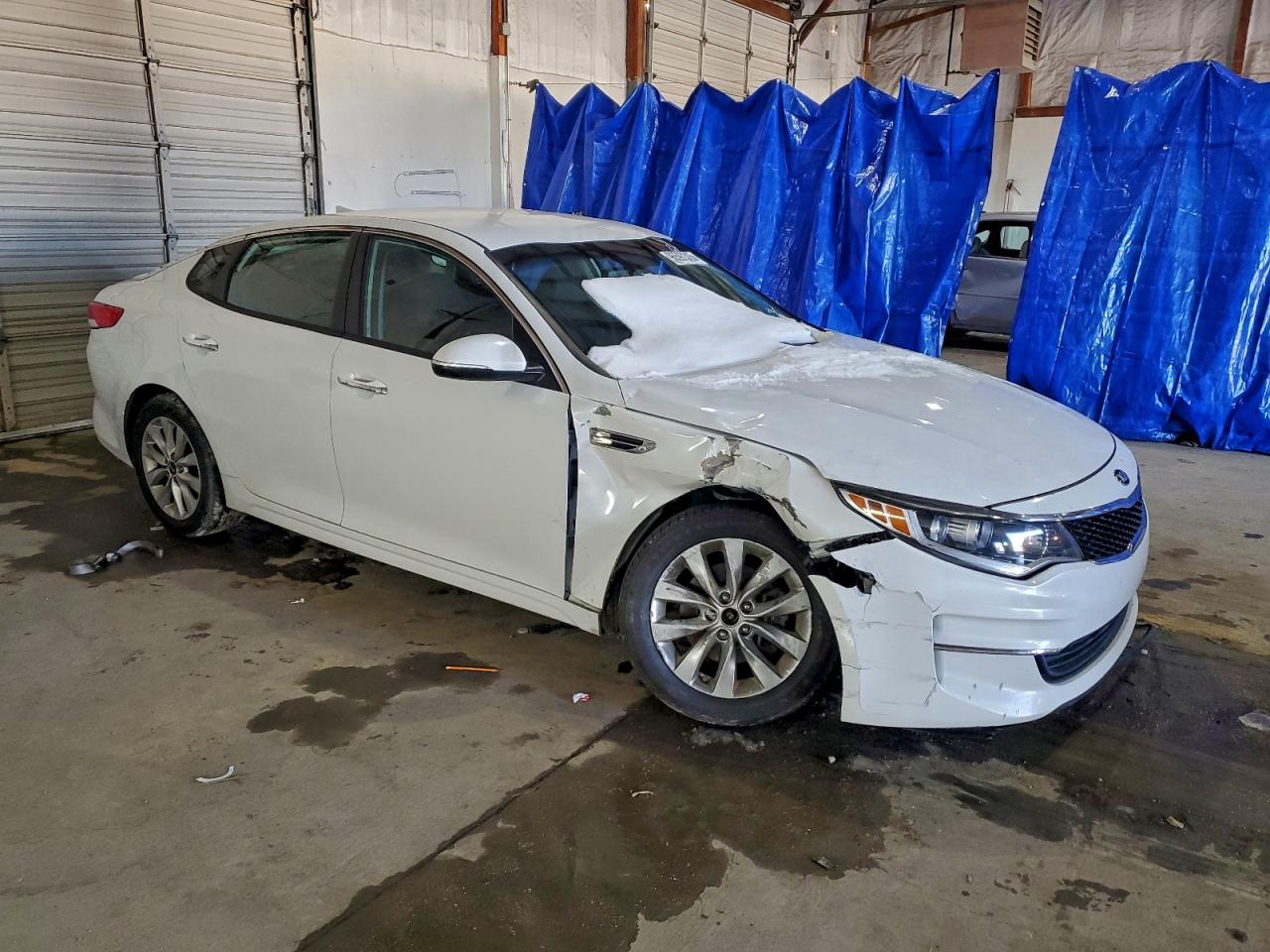2017 KIA OPTIMA LX photo 4