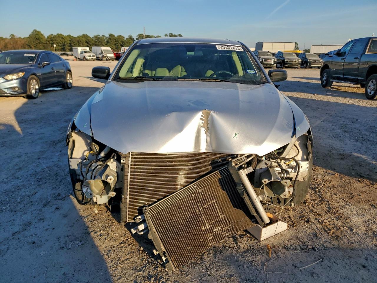 2019 FORD TAURUS SE photo 5