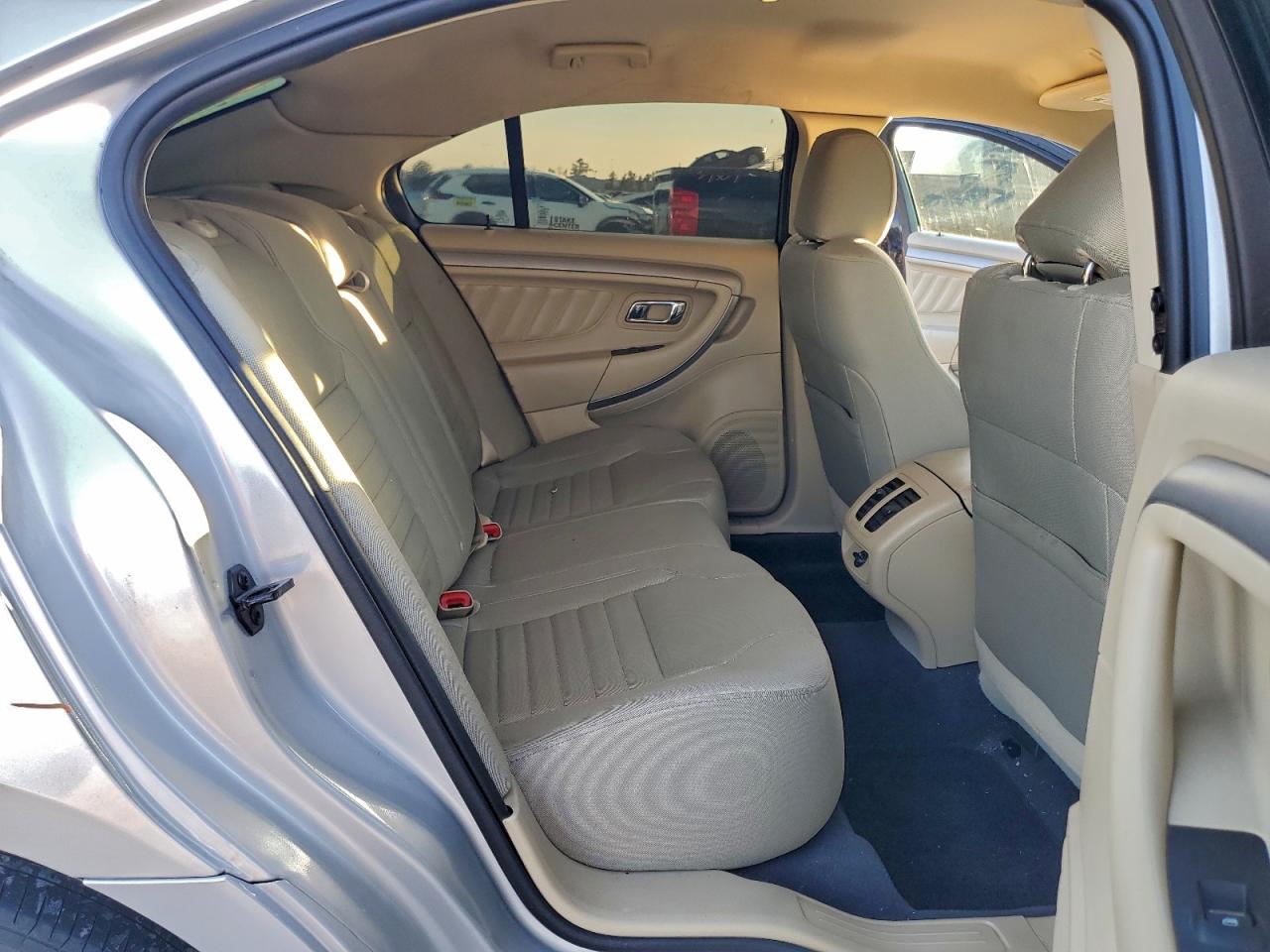 2019 FORD TAURUS SE photo 10