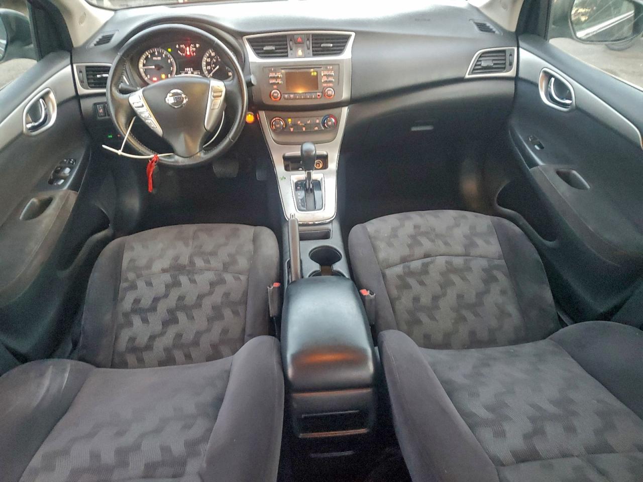 2013 NISSAN SENTRA S photo 8