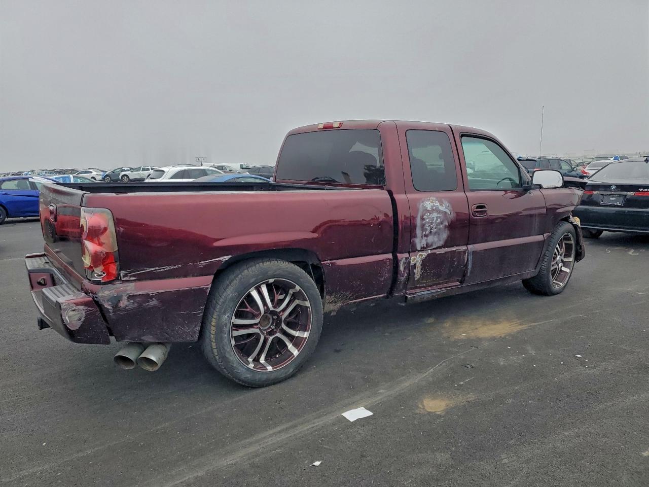 2004 CHEVROLET SILVERADO K1500 photo 3