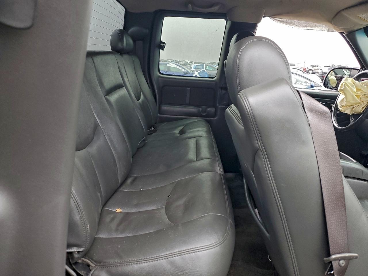 2004 CHEVROLET SILVERADO K1500 photo 10