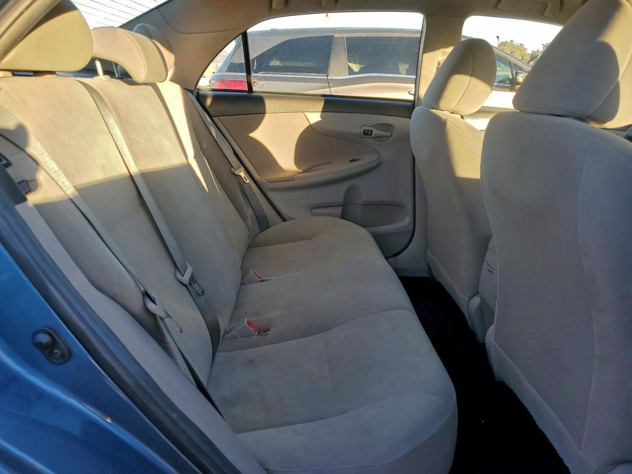 2013 TOYOTA COROLLA BASE photo 28