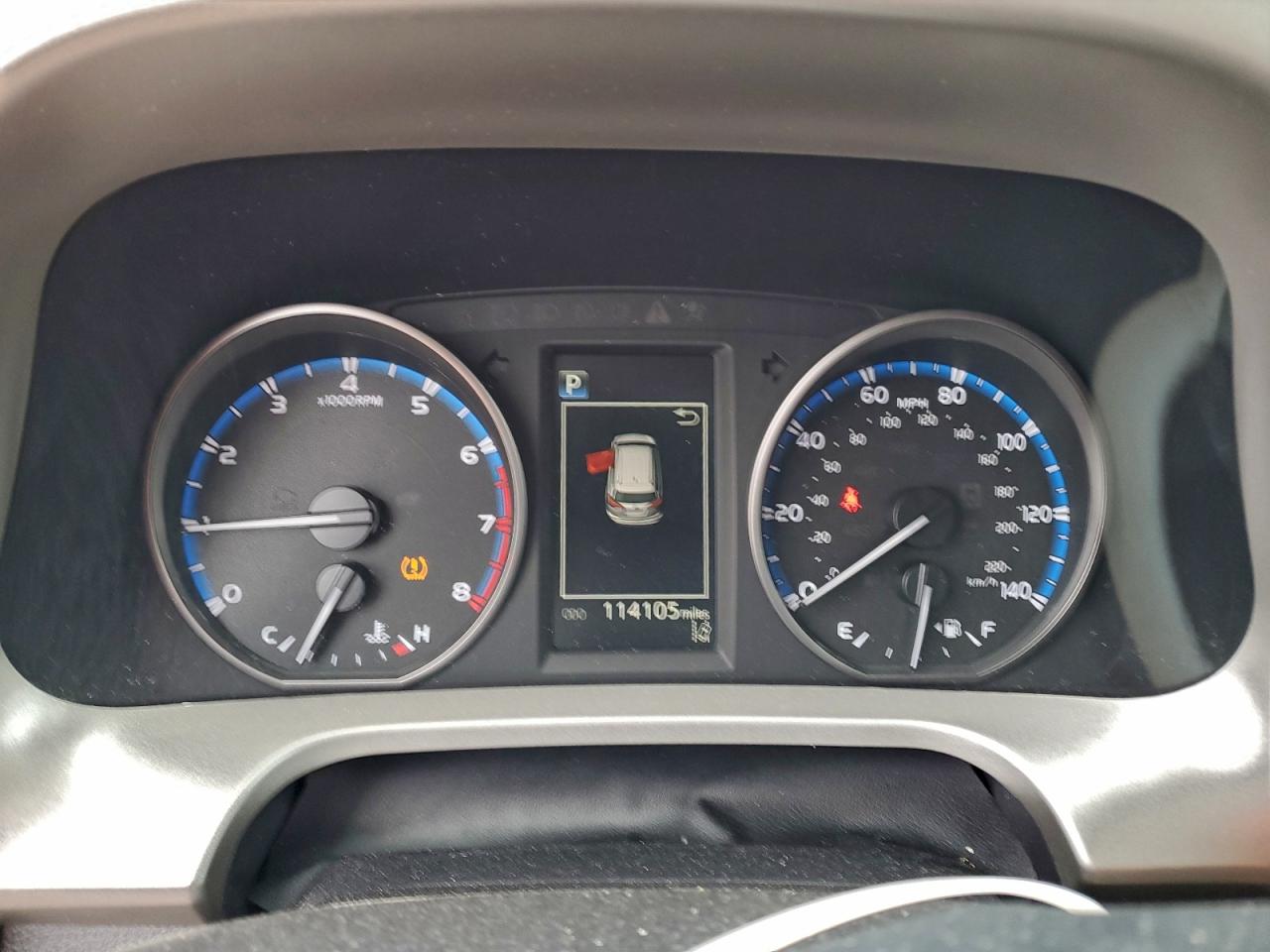 2017 TOYOTA RAV4 XLE photo 9