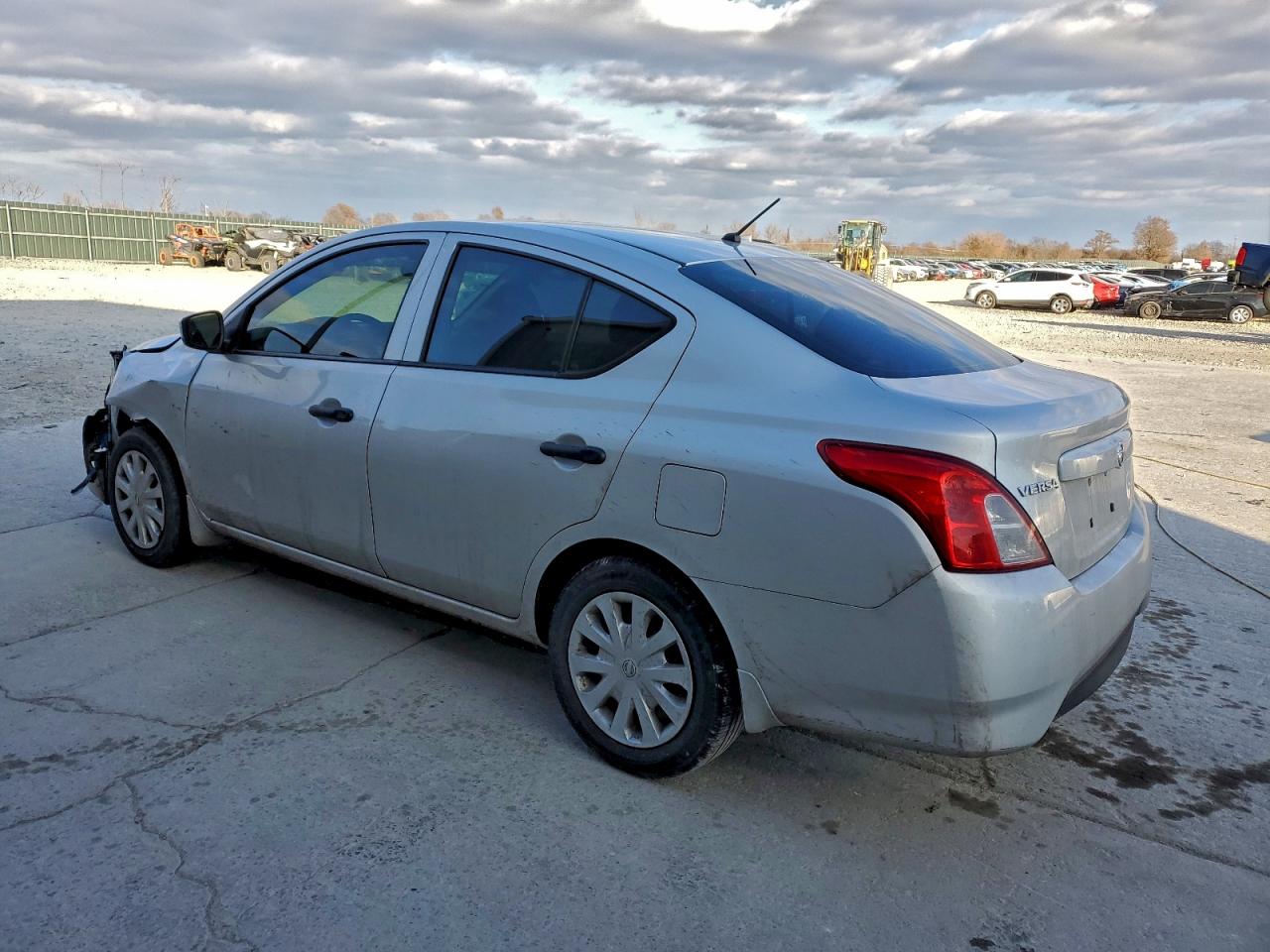 2018 NISSAN VERSA S photo 2