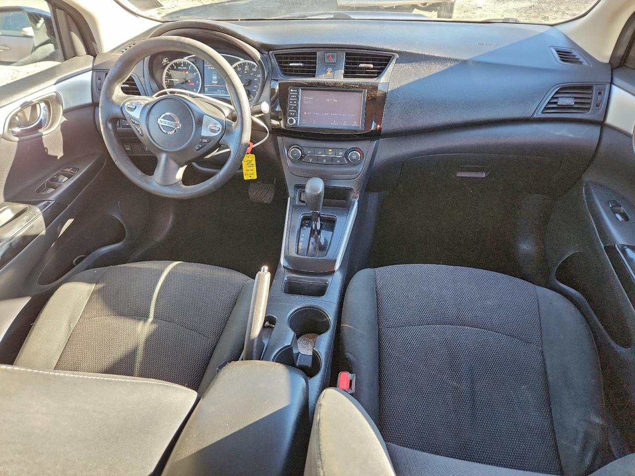 2019 NISSAN SENTRA S photo 8