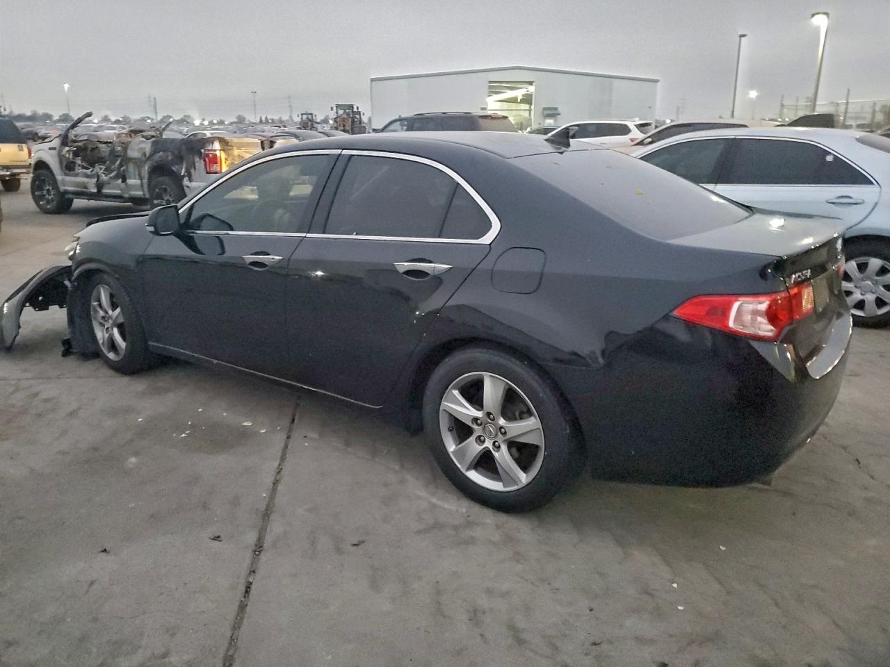 2013 ACURA TSX photo 2
