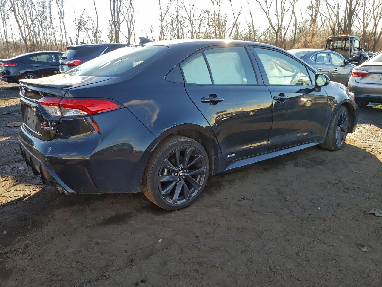 2024 TOYOTA COROLLA LE photo 3