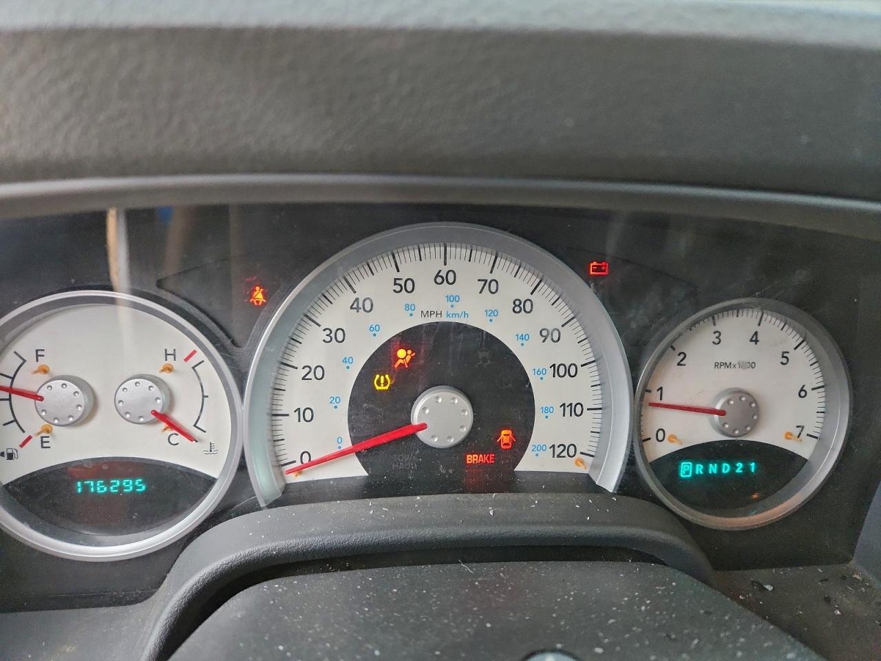 2004 DODGE DURANGO SLT photo 9