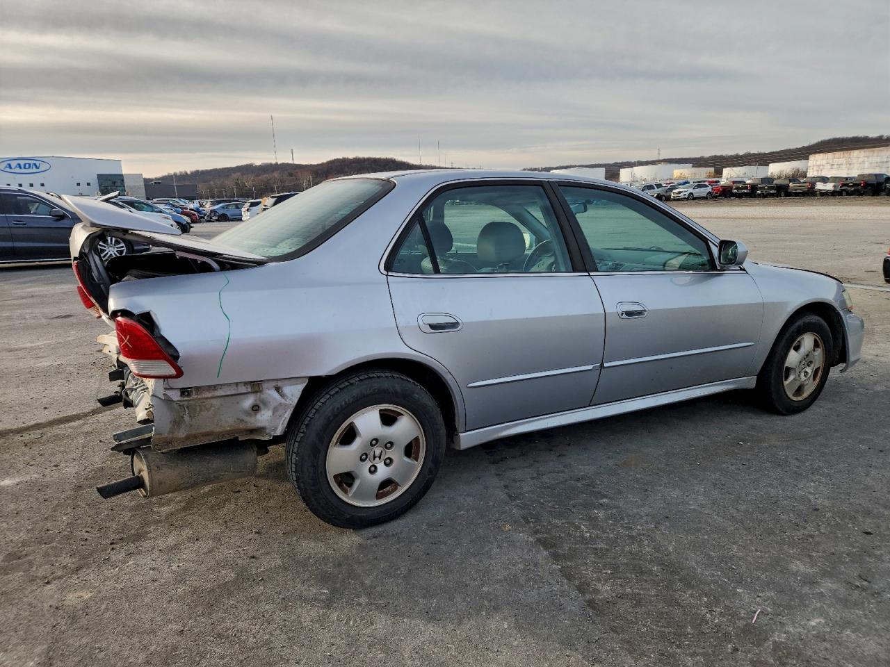 2002 HONDA ACCORD EX photo 3