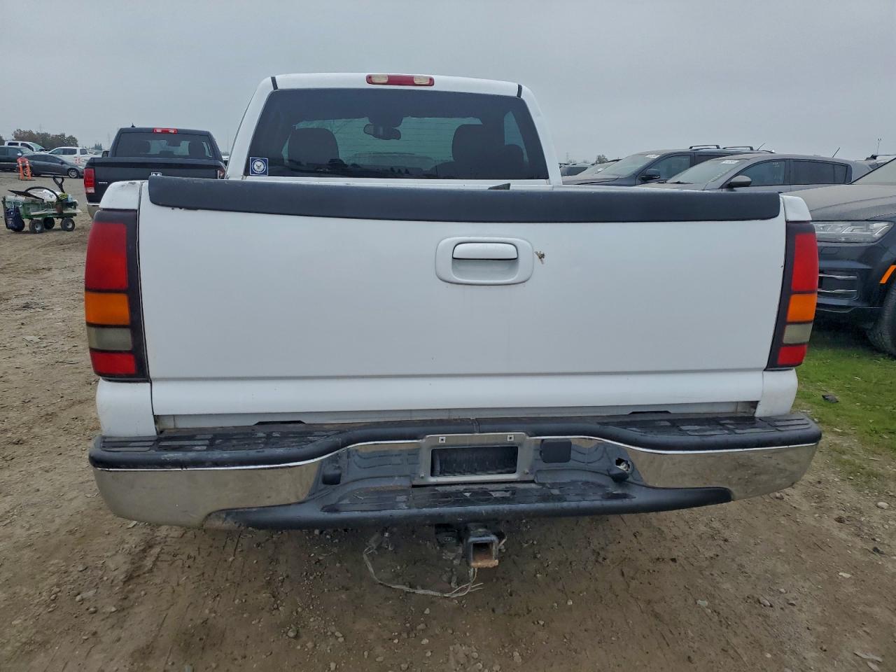 2004 GMC NEW SIERRA C1500 photo 6