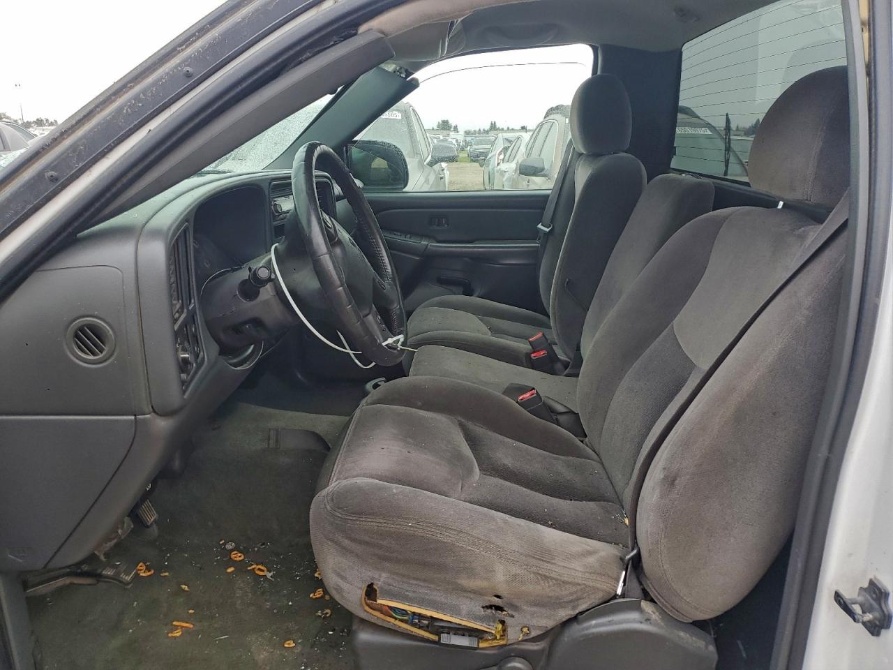 2004 GMC NEW SIERRA C1500 photo 7