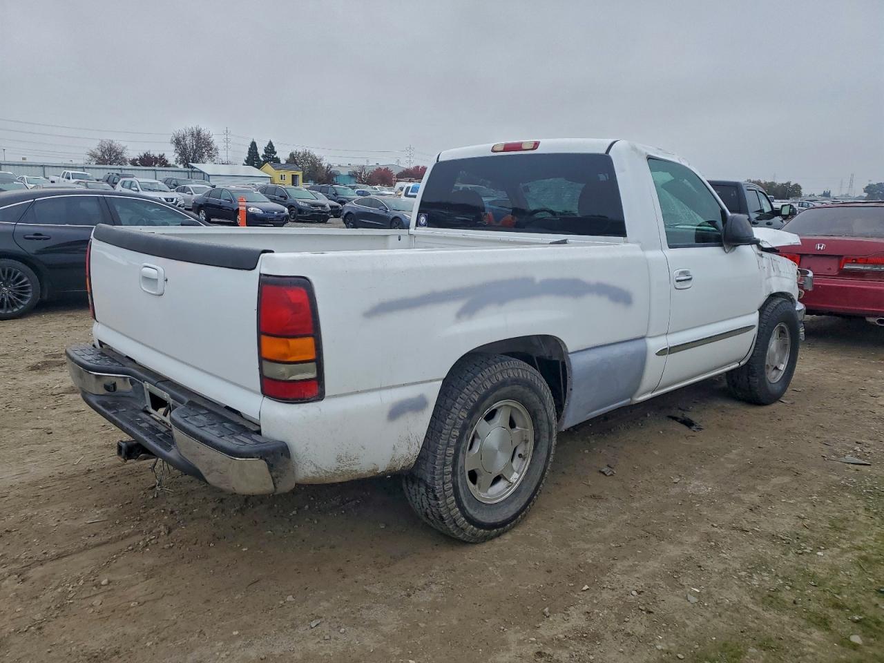 2004 GMC NEW SIERRA C1500 photo 3