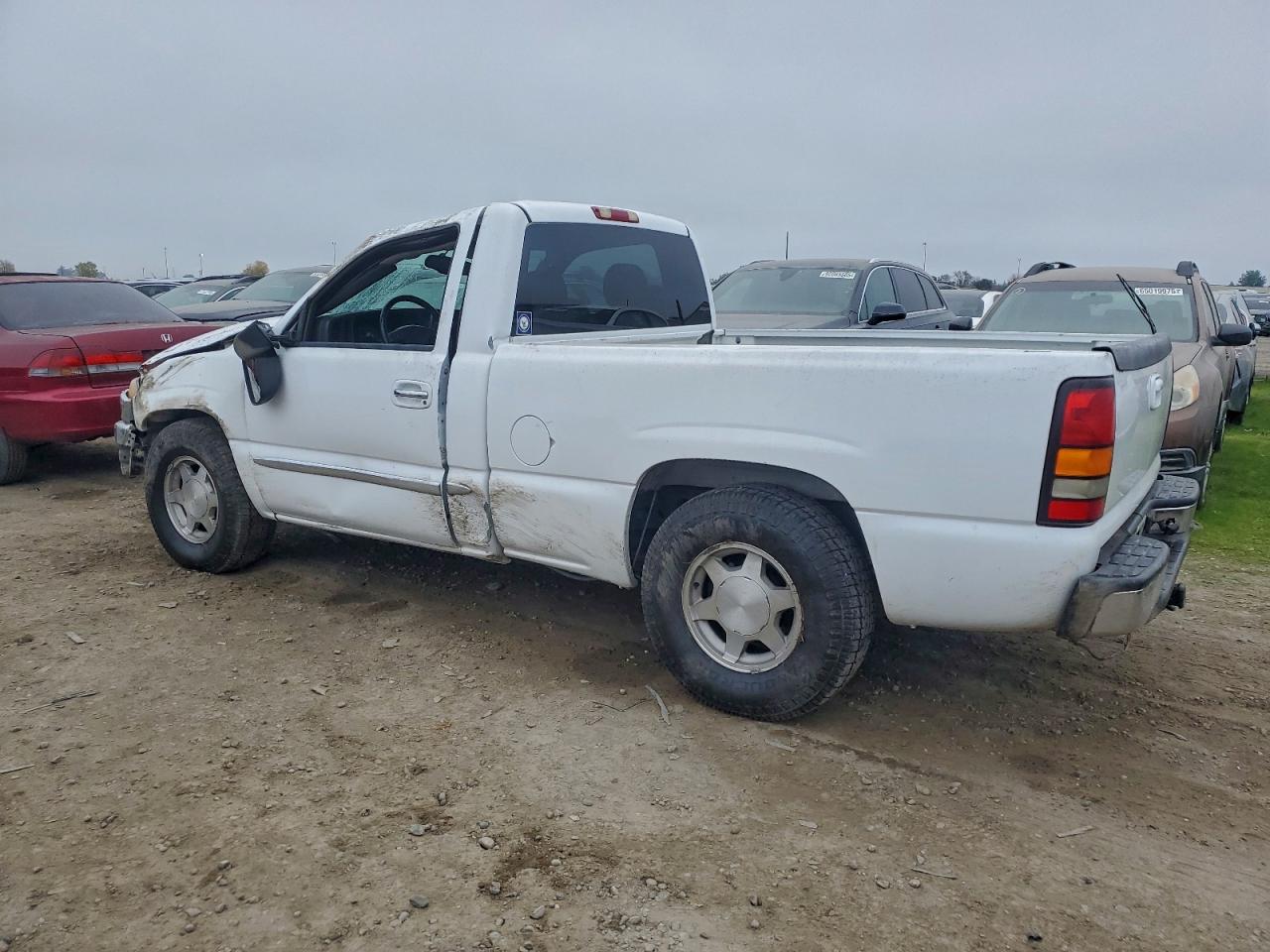 2004 GMC NEW SIERRA C1500 photo 2