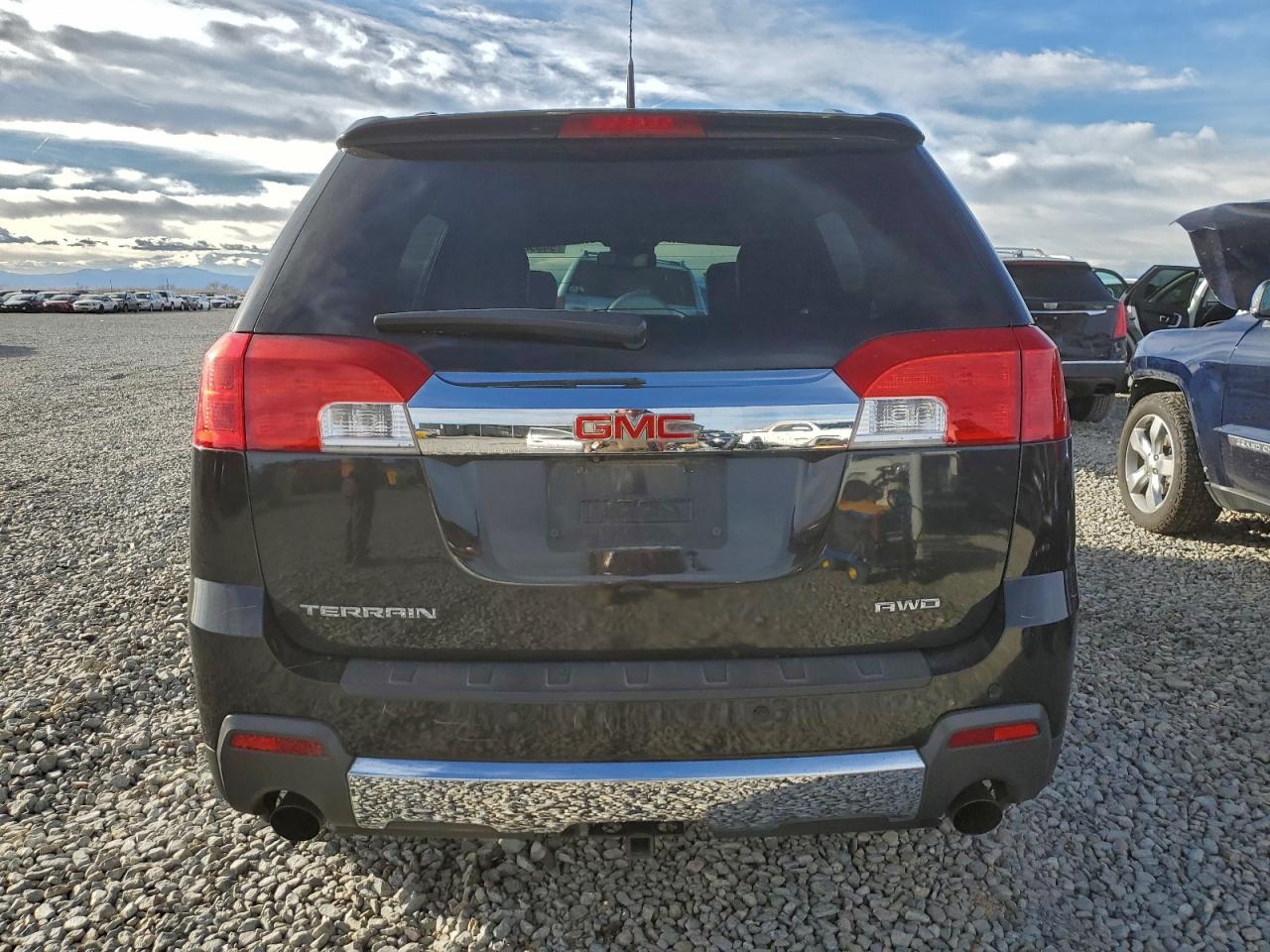 2012 GMC TERRAIN SLT photo 6