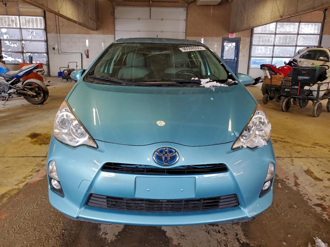 2013 TOYOTA PRIUS C photo 5
