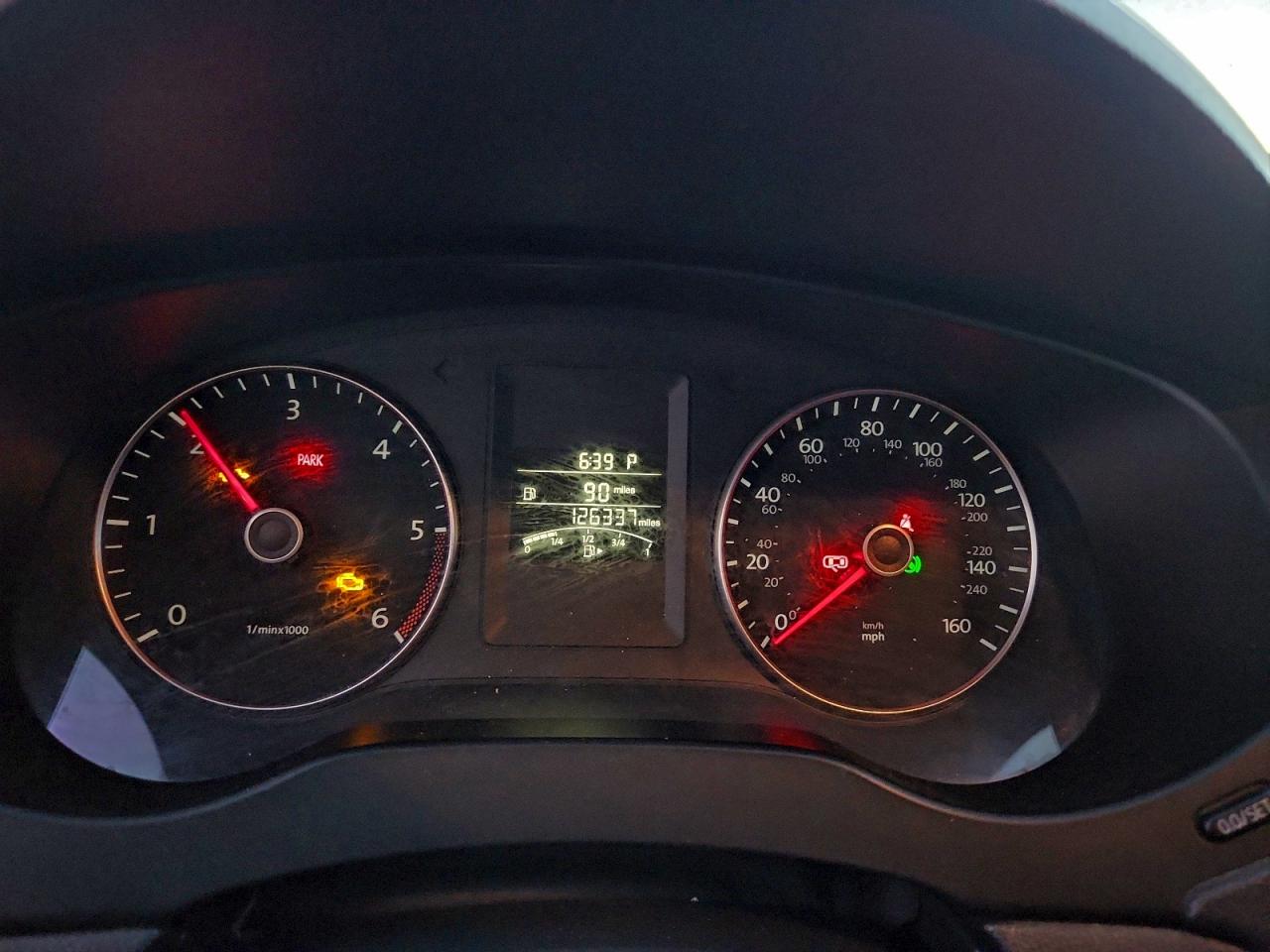 2014 VOLKSWAGEN JETTA TDI photo 9