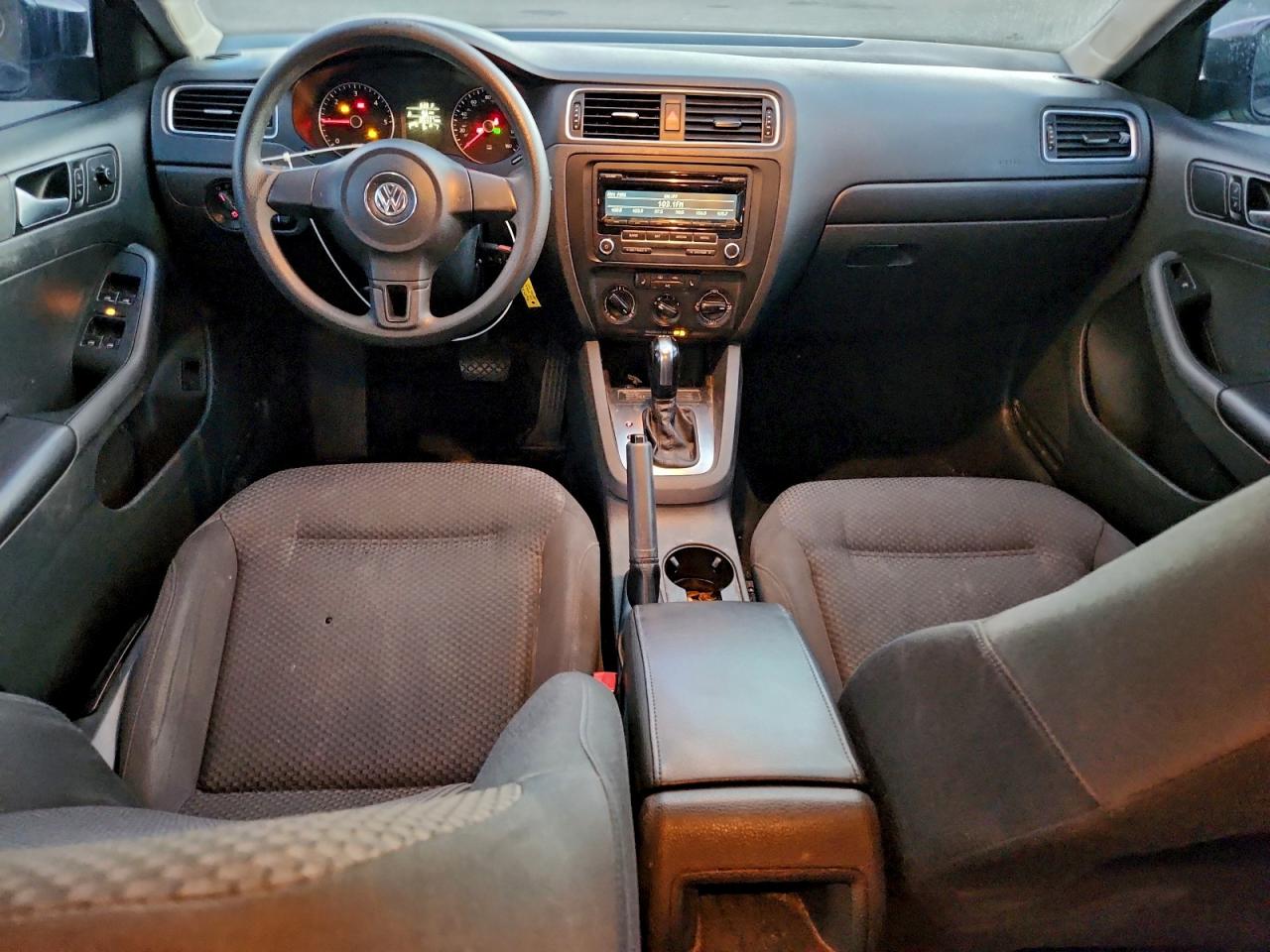2014 VOLKSWAGEN JETTA TDI photo 8