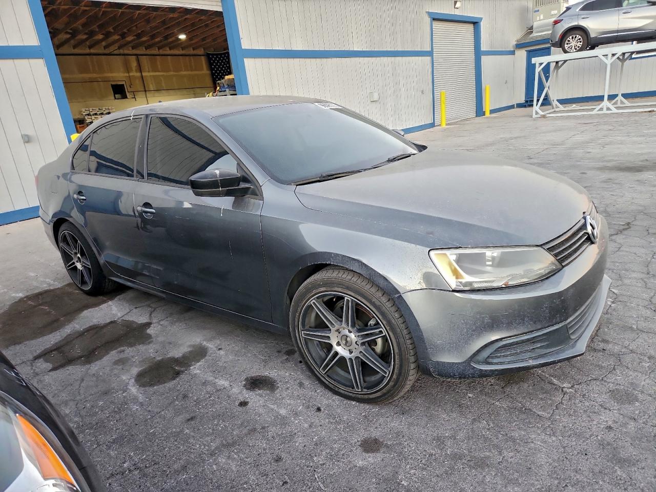 2014 VOLKSWAGEN JETTA TDI photo 4