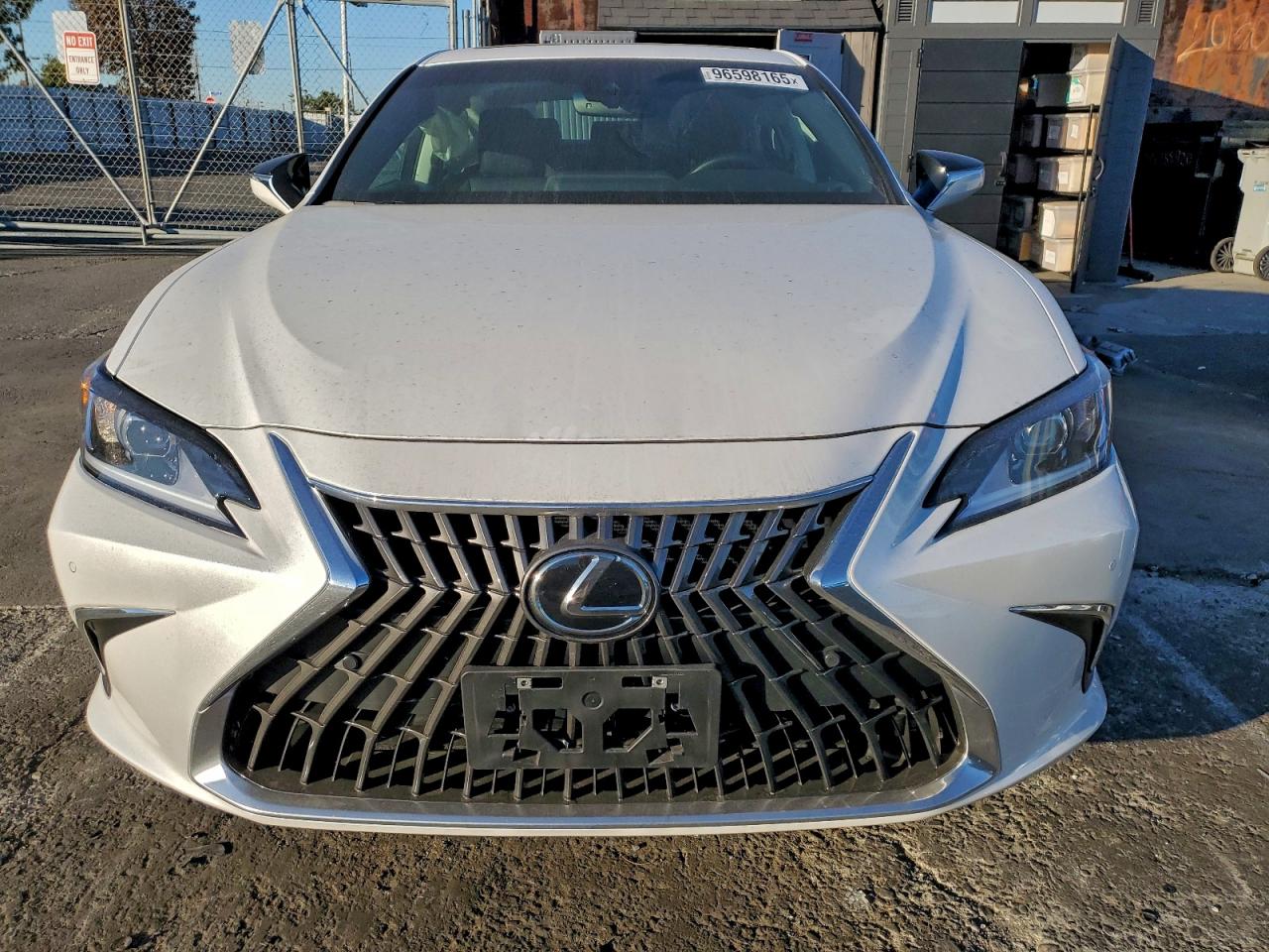 2025 LEXUS ES 300H BASE photo 5