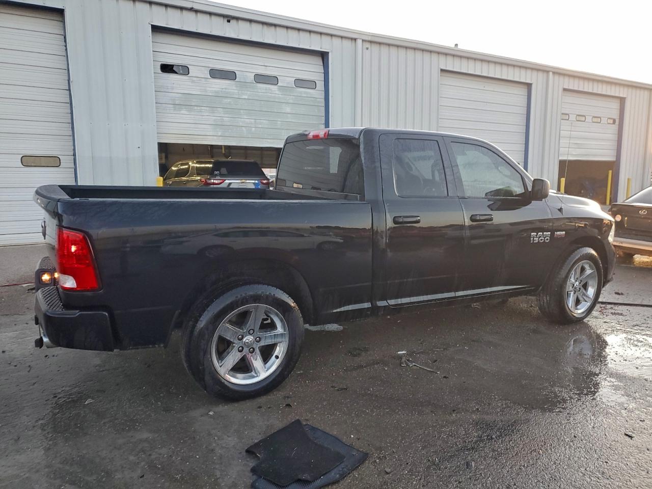 2017 RAM 1500 ST photo 3