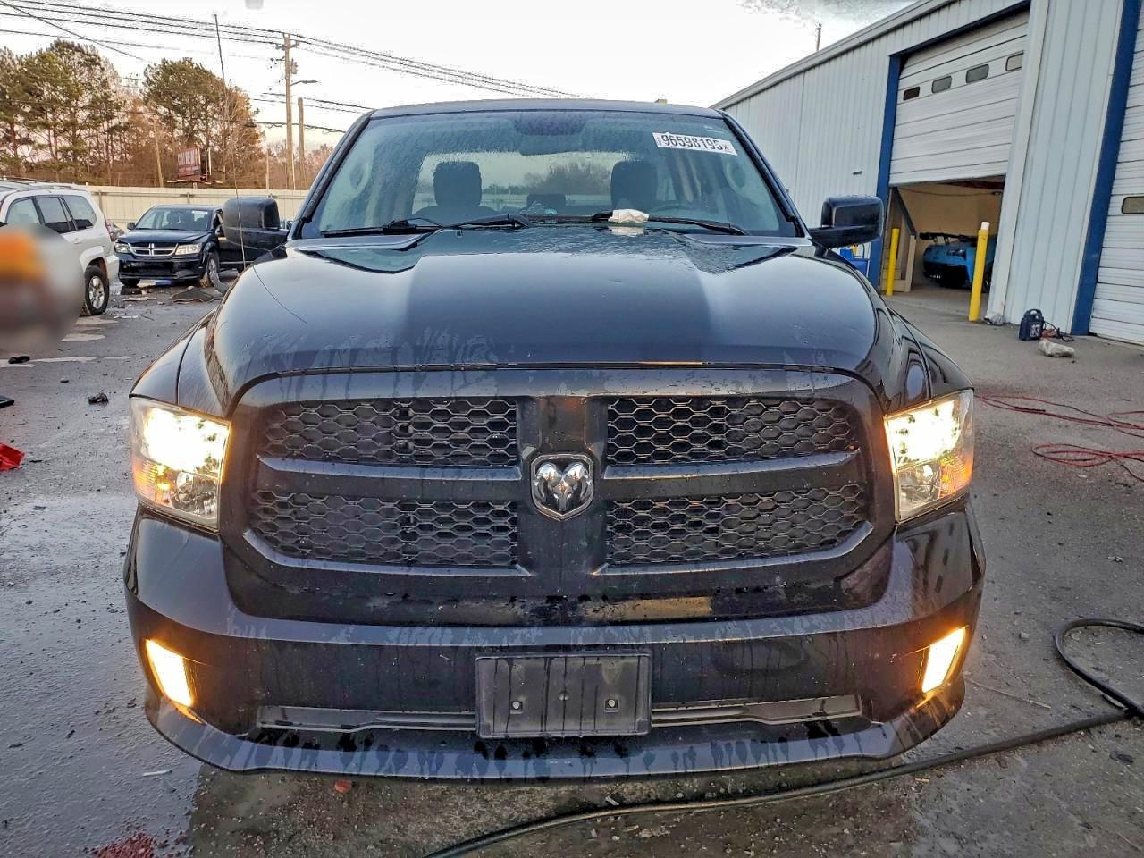 2017 RAM 1500 ST photo 5