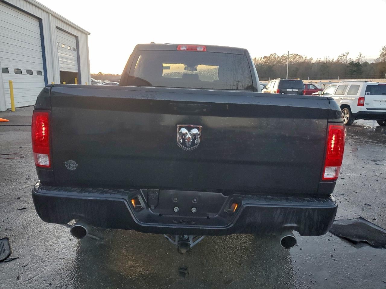 2017 RAM 1500 ST photo 6