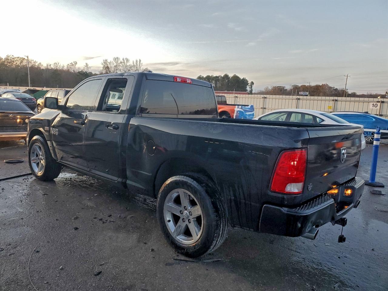 2017 RAM 1500 ST photo 2