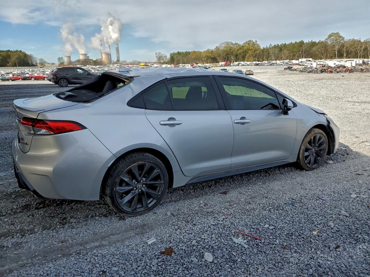 2024 TOYOTA COROLLA LE photo 3