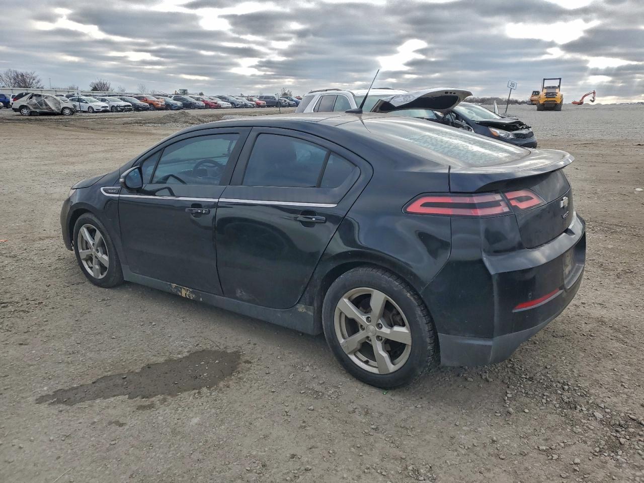 2014 CHEVROLET VOLT photo 2
